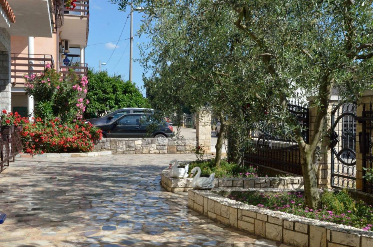 Apartments Ruza Умаг Екстер'єр фото